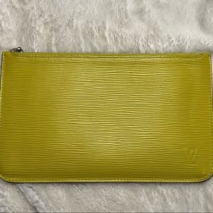 Authentic Louis Vuitton Neverfull Pochette/Pouch Pistache epi leather